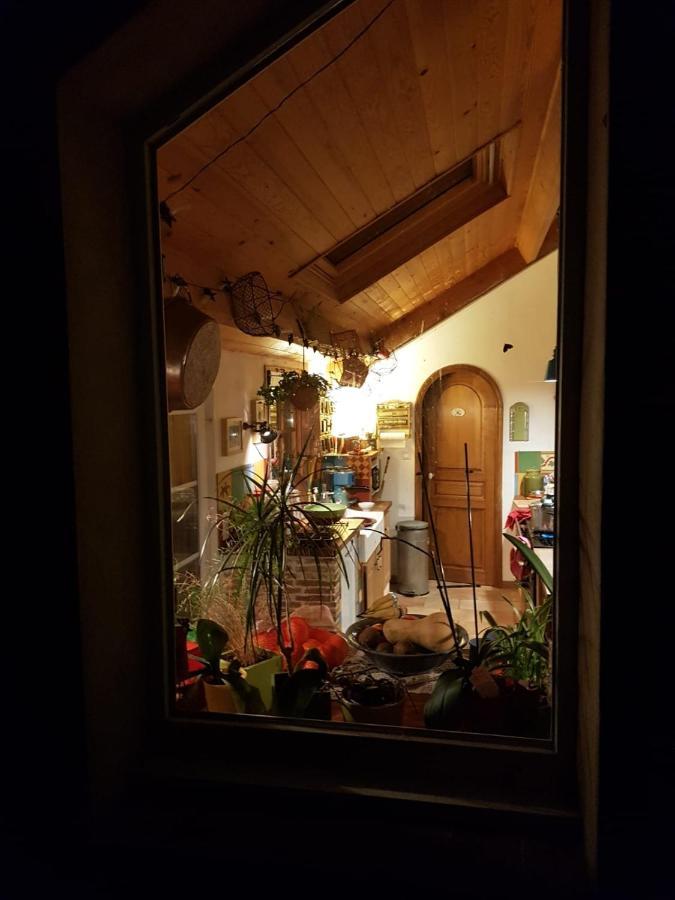 Sainte-Gauburge-Sainte-Colombe Au Bouton Dort B&B 외부 사진
