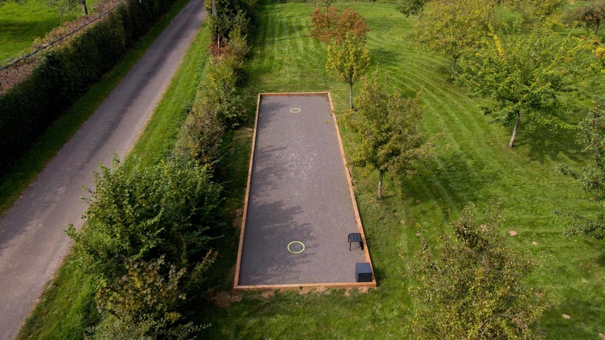 Sainte-Gauburge-Sainte-Colombe Au Bouton Dort B&B 외부 사진